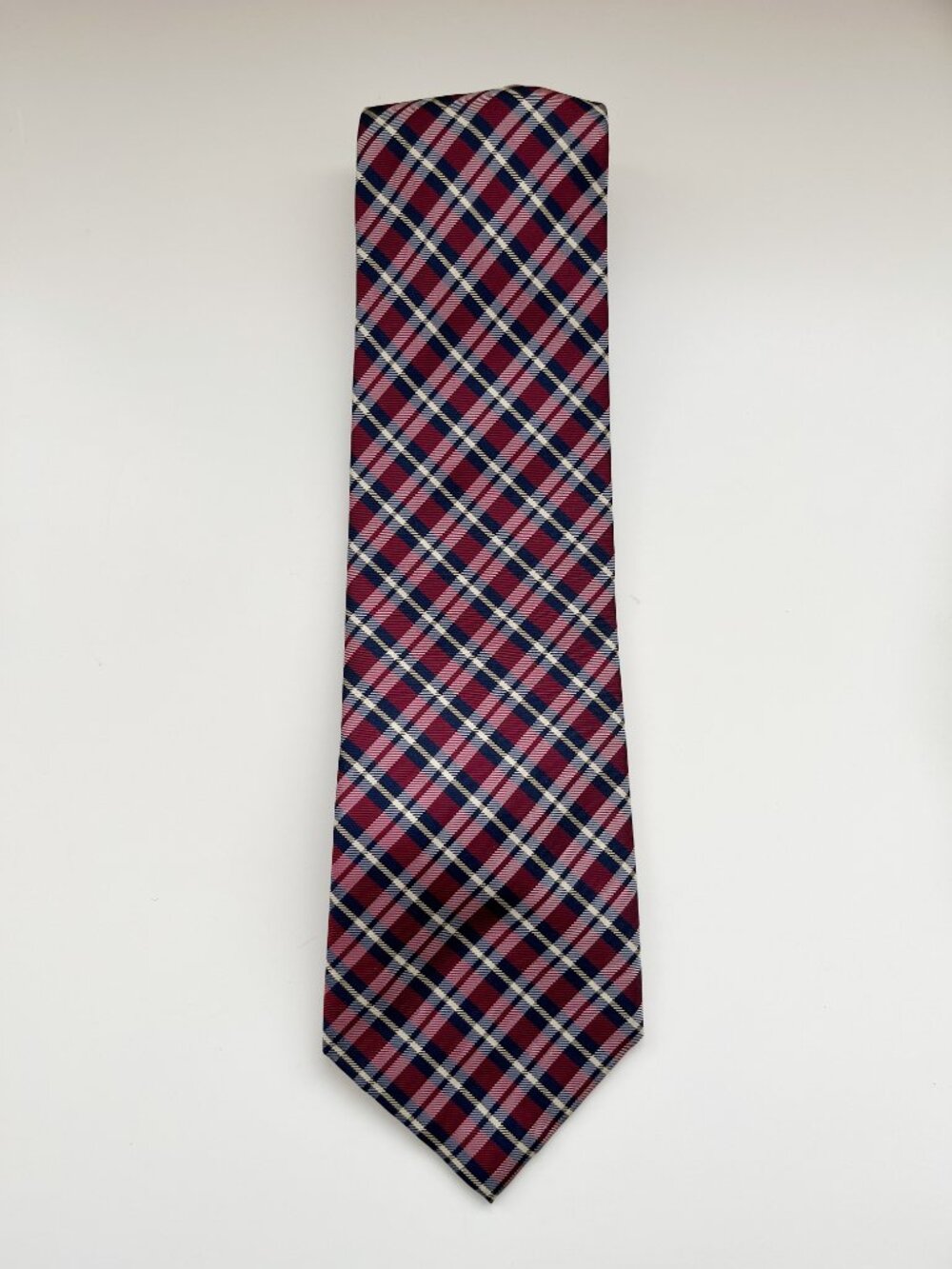 Izod Red White Navy Blue Plaid Tartan Silk Tie preppy christmas holiday vintage